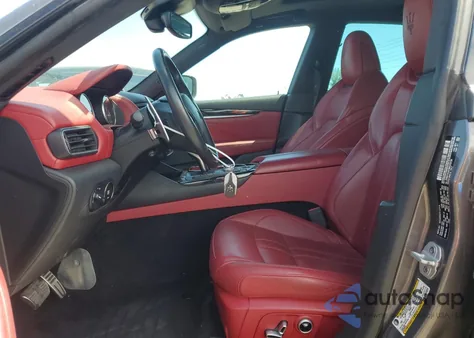 2021 Maserati Levante Sport из США, поврежденный, VIN ZN661XUS7MX370739